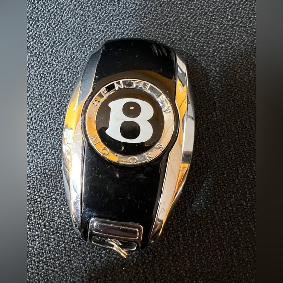 Bentley Smart Keyless Entry Fob OEM Extra Good Preowned Condition - Picture 1 of 10